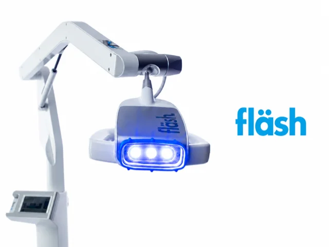 Das fläsh System für das In-Office-Bleaching