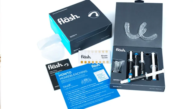 fläsh Homebleaching-Set mit individuellen Zahnschienen und Bleaching-Gel
